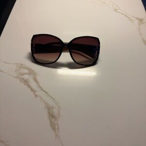 Elegant Black Sunglasses